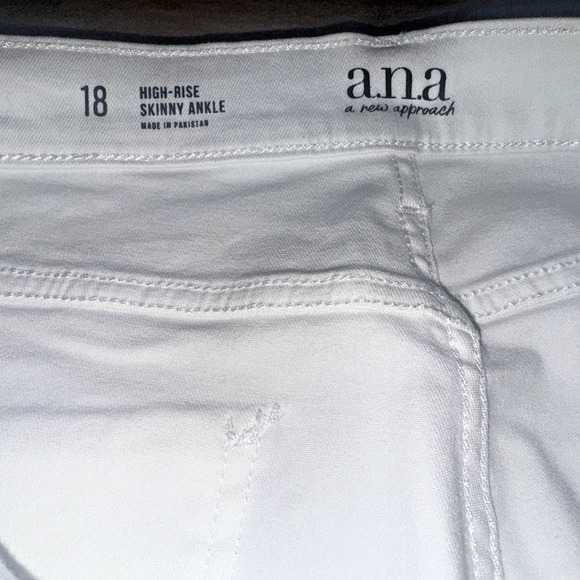 Ana High Rise Skinny Ankle Jeans W/ Reinforced Front Pockets White size 18 - Picture 9 of 9